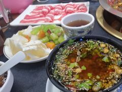 -沸炉重庆老火锅(军事博物馆店)