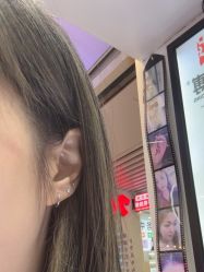 -花师傅专业手穿耳洞打耳洞穿孔