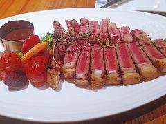 澳洲M3T骨牛排-普朗姆生蚝吧(原建国路店)