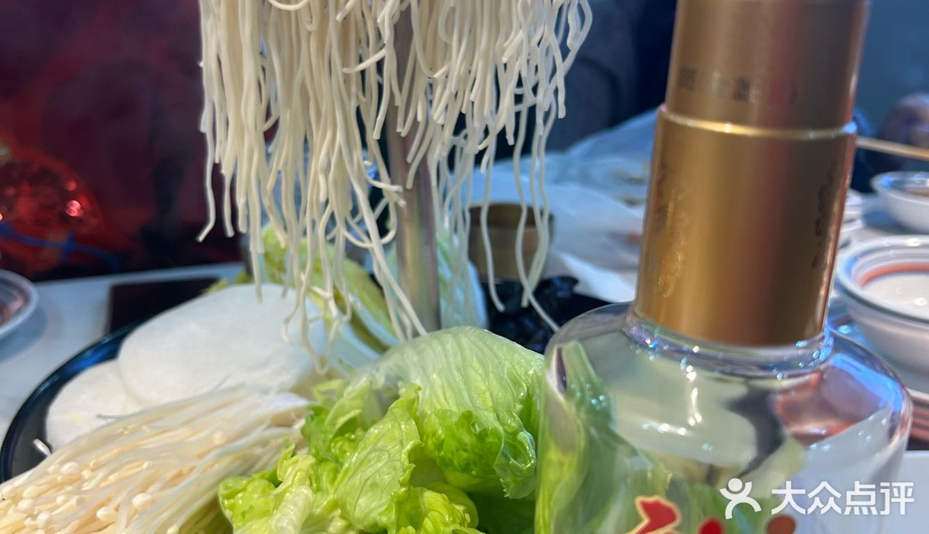 今天火锅吃撑了,超满足