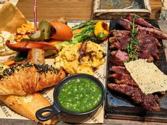 -Mark&Mars Restaurant