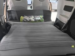 -小鹏汽车(上海静安大融城店)