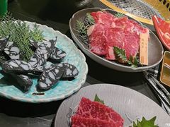 -山川小町·极番烧肉(新地假日广场店)