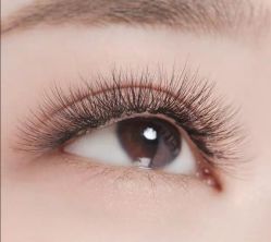 -朵拉定制美妆美甲