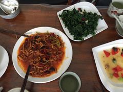-天天向上素食餐厅(五台山店)