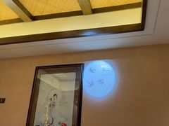 -帅巴人舅母子腊蹄民俗村