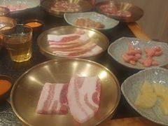 -臻牛烤肉