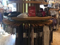 -lululemon(上海浦东IFC店)