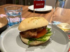 招牌秘制鸡腿堡-必胜客(城西银泰店)