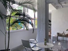 -洪小鹏生活美学馆(领SHOW天地店)