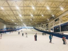 -乔波室内滑雪场