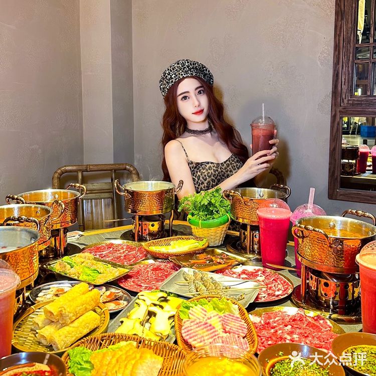 大连首家自选粥底火锅,鲜货自由局太香了