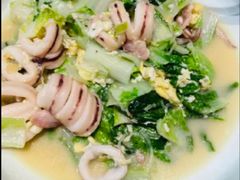 笔管鱼小白菜-开海·红岛海鲜虾水饺(石老人店)