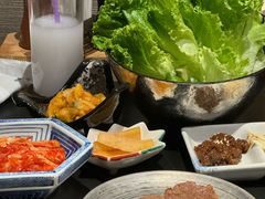 -山川小町·极番烧肉(新地假日广场店)