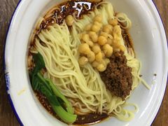 -东三里屯豌杂面