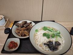 -粉观右江西鲜辣米粉(天地店)