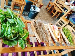 豌豆尖-阿婆情腊排骨火锅(金虹路店)