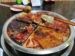 中辣锅底-祝幺妹火锅(裕华村总店)