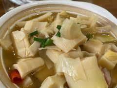 炖笋-芦茨金富饭庄·25年老字号·专做稻草鸡