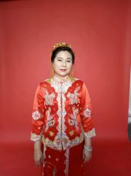 -现代经典婚纱摄影