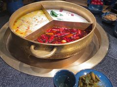 -湊湊火锅·茶憩(南京东路悦荟店)