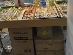 -天空之镜眼镜店蔡司依视路配镜授权零售店(望京颐堤港店)