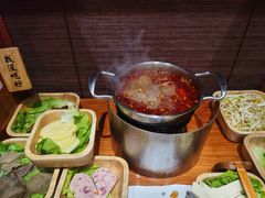 牛油红锅-独食火锅·半米屋台(直营总店)