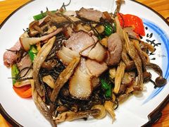 -乡土特色.冷锅鱼.牦牛肉汤锅