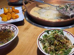 -洱火云南酸菜牛肉火锅(石景山当代商城店)