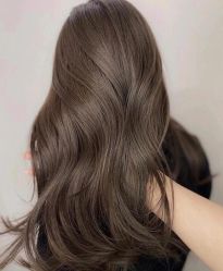 -十六番发型师事务所