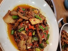 土家卤味三下锅-吃饭皇帝大土家民族菜(正大广场店)