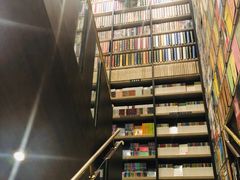 -钟书阁(群光广场店)