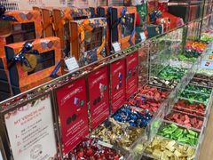 -VENCHI 闻绮(上海佛罗伦萨小镇店)