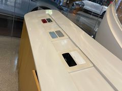 -蔚来中心(北京中关村店)