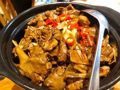 姜辣鸽王煲-小金鬼·煎饺·鸽子汤