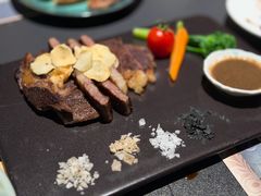 -雍容荟帝王蟹活龙虾展台自助(IFS黑金店)