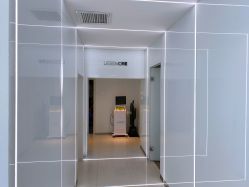 -LESSMORE科技头皮理容中心