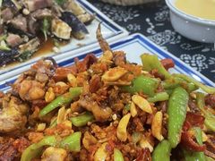 -八两八金·莱芜特色炒鸡(市南漳浦路店)