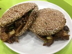 -护国寺小吃店(红莲南路店)