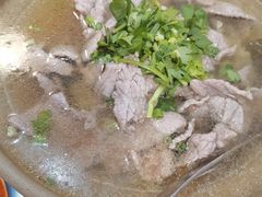 -冯烫烫跷脚牛肉·川菜小馆(武胜西街店)
