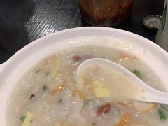 荔湾艇仔粥-卓粤拉肠(红庙店)
