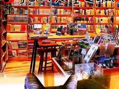 -猫的天空之城概念书店(杭州南宋御街店)