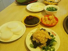 -洞庭洲·防空洞火锅·烧烤·铜锅涮肉(新百广场店)