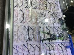 -三叶眼镜城批发市场(上海火车站店)