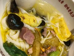 -呷佬·长沙手工米粉(金沙江路店)