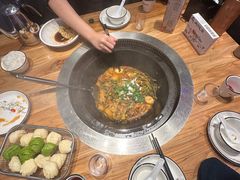 -山河屯铁锅炖·非遗东北菜(南山店)