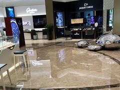 -亨吉利世界名表中心(华润万象城店)