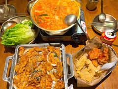 铁板章鱼五花肉-春熙台韩国料理·章鱼肥牛(西丽店)