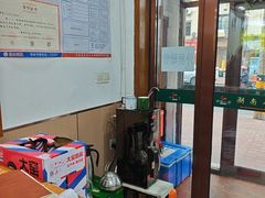 -湖南人家湘菜馆(镇江路店)