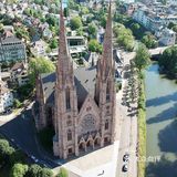 因而该市在语言和文化上兼有法国和德国的特点